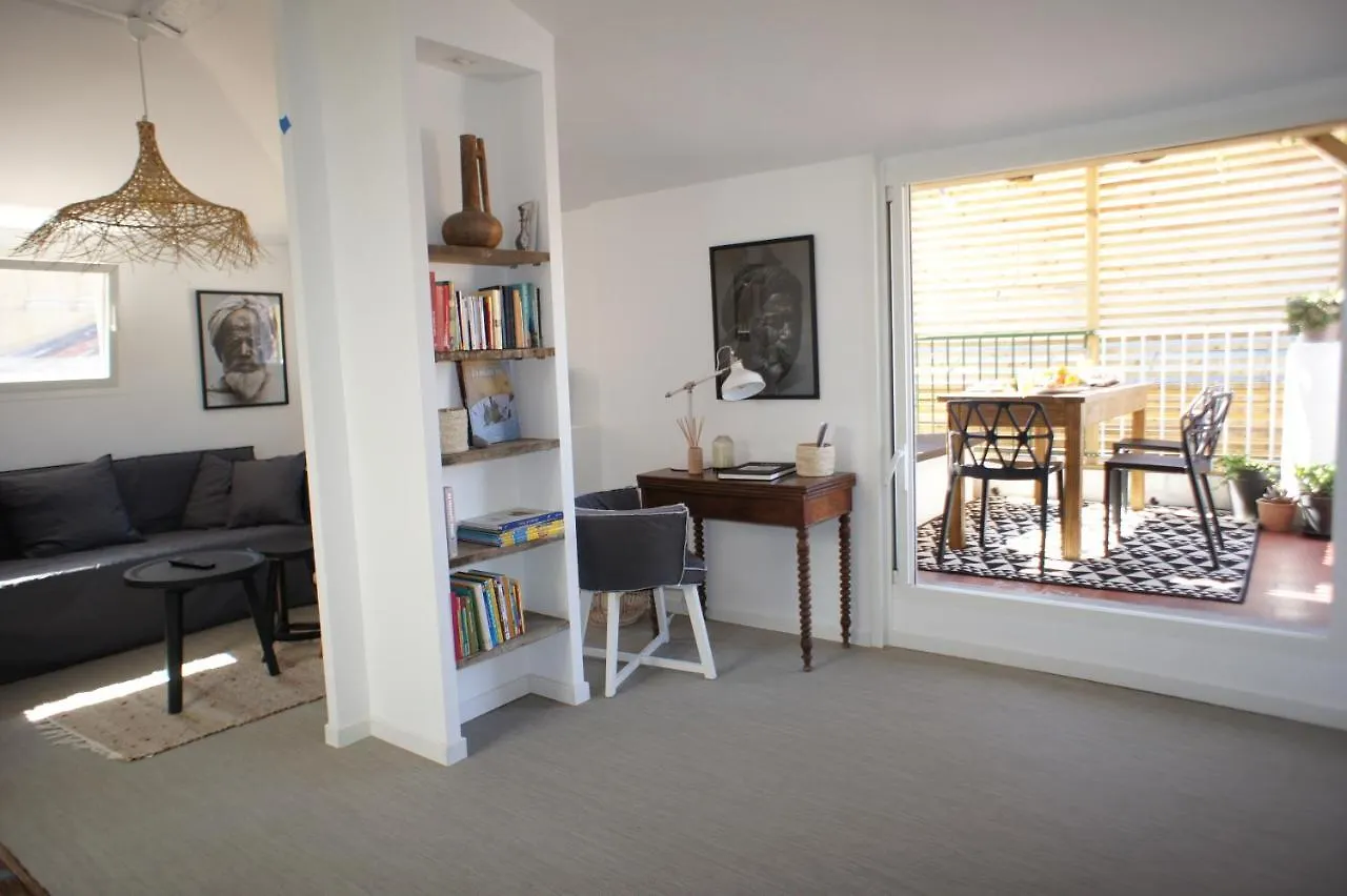 Ze Perfect Place - Vieux Nice - Exceptionnel Appartement - Calme Et Terrasse Avec Vues 0*,  France